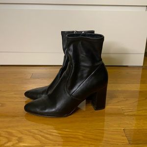 Steve Madden “Edril” Sock Ankle Boots- Size 8.5M. Block Heel and Pointed Toe